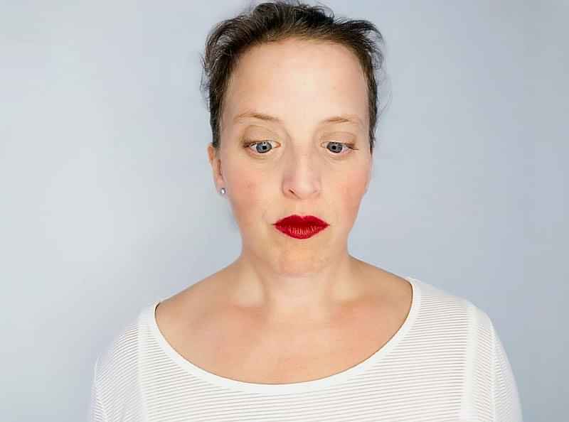 30 EJERCICIOS DE YOGA FACIAL 10 MIRADA ABAJO
