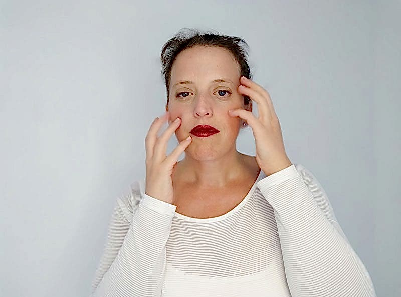30 EJERCICIOS DE YOGA FACIAL 12 TAMBOR